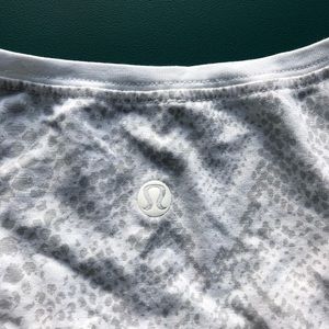 Lululemon snake print tee